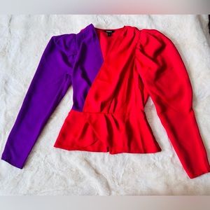 It is a very nice casual blouse, it was only worn 1 time, it is almost new